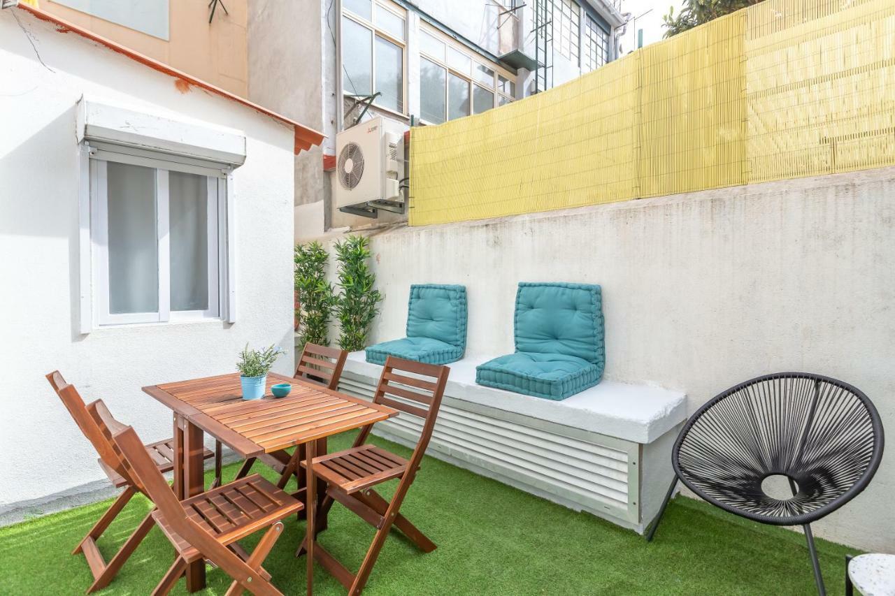 Sunny Apartment With Patio, By Timecooler リスボン エクステリア 写真