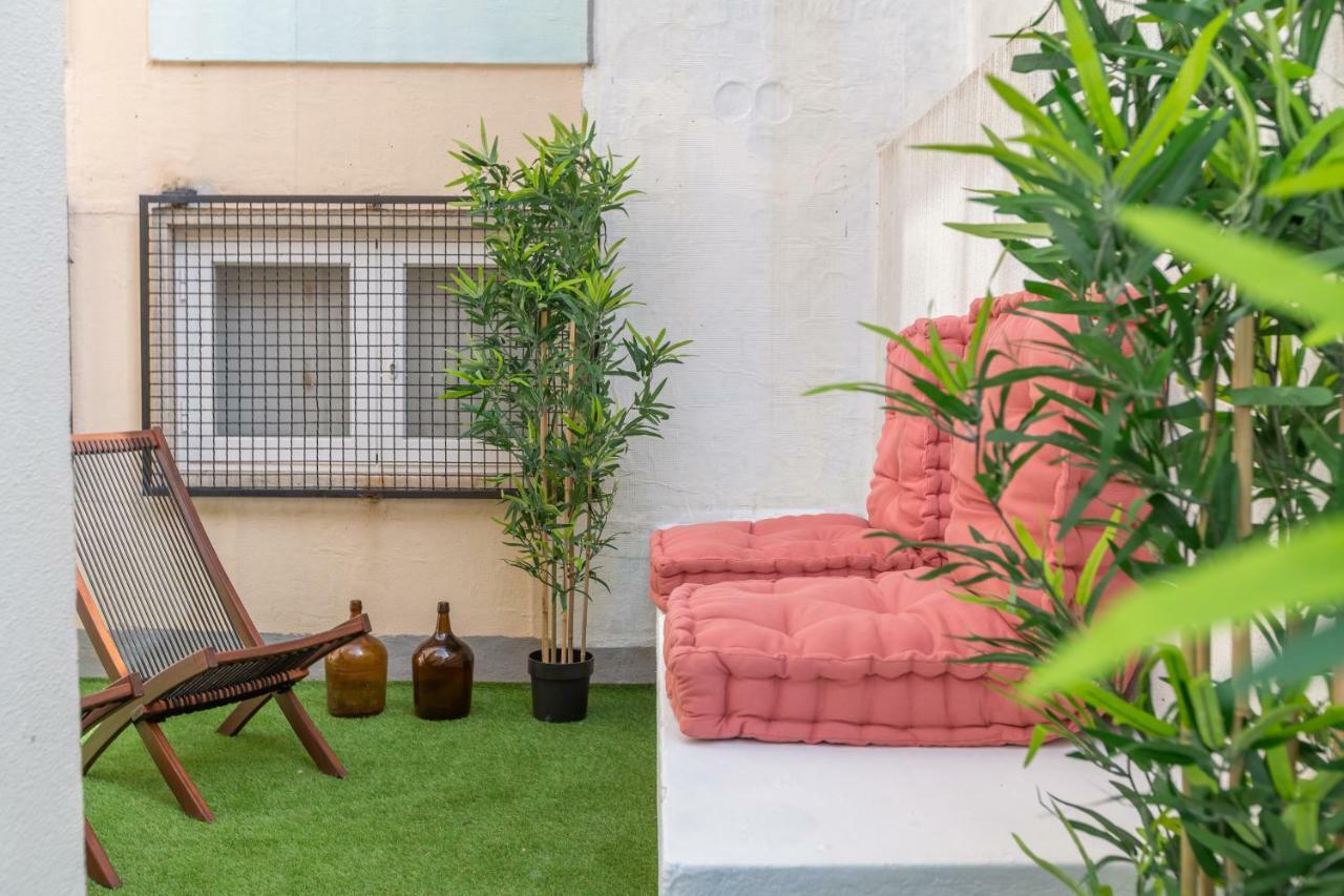 Sunny Apartment With Patio, By Timecooler リスボン エクステリア 写真
