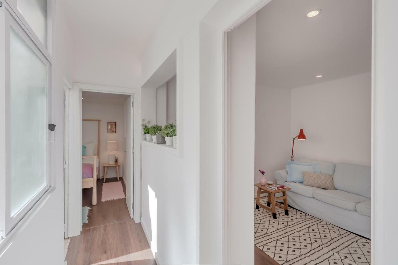 Sunny Apartment With Patio, By Timecooler リスボン エクステリア 写真